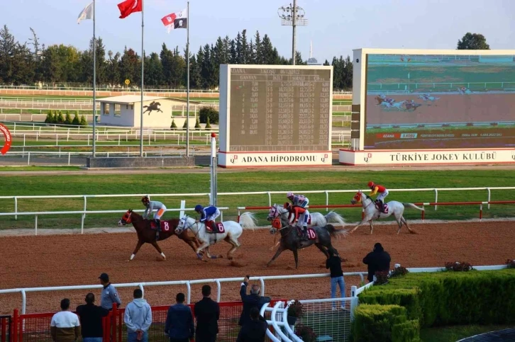 Pozantı Belediye Başkanlığı Koşusu Kupası’nı Zafer Meydanı kazandı
