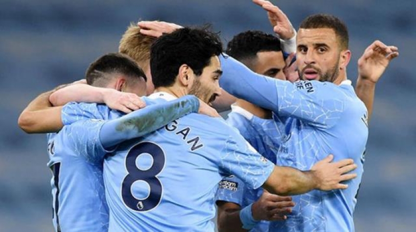 Manchester City farklı kazandı