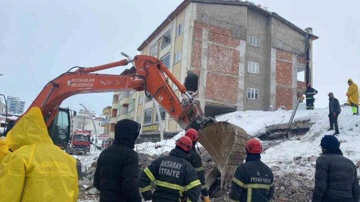 Pursaklar Belediyesi arama-kurtarma ekipleri hayat kurtarıyor
