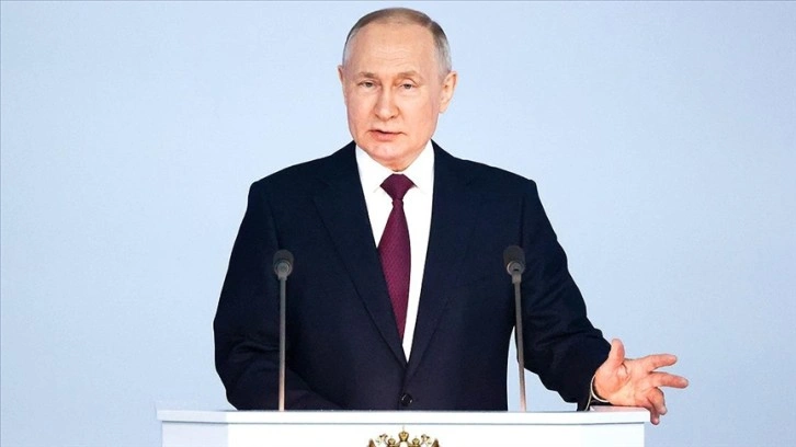 Putin: Gayrimeşru kısıtlamalar orta vadede ekonomiyi olumsuz etkileyebilir