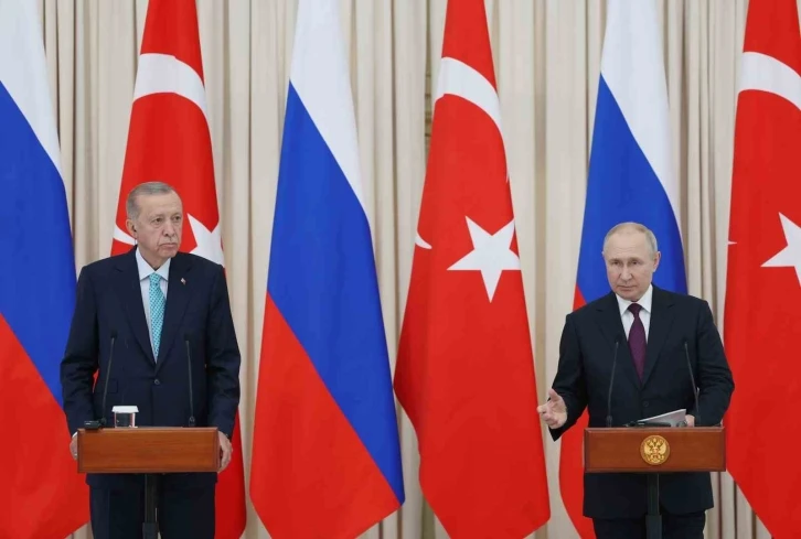 Putin: “Rus tarım ürünlerinin ihracatı ile ilgili yaptırımlar kaldırılırsa anlaşmaya dönmeye hazırız&quot;
