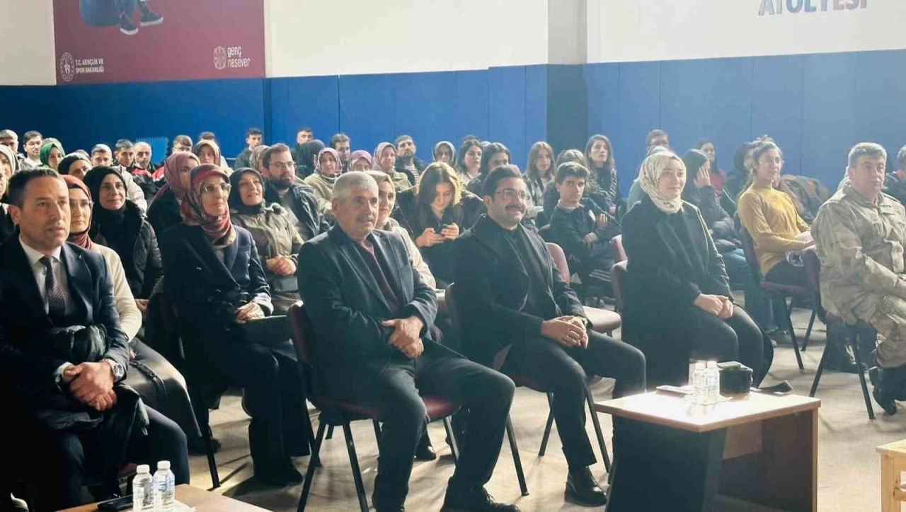 &quot;Ailede İletişim” konulu konferans düzenlendi
