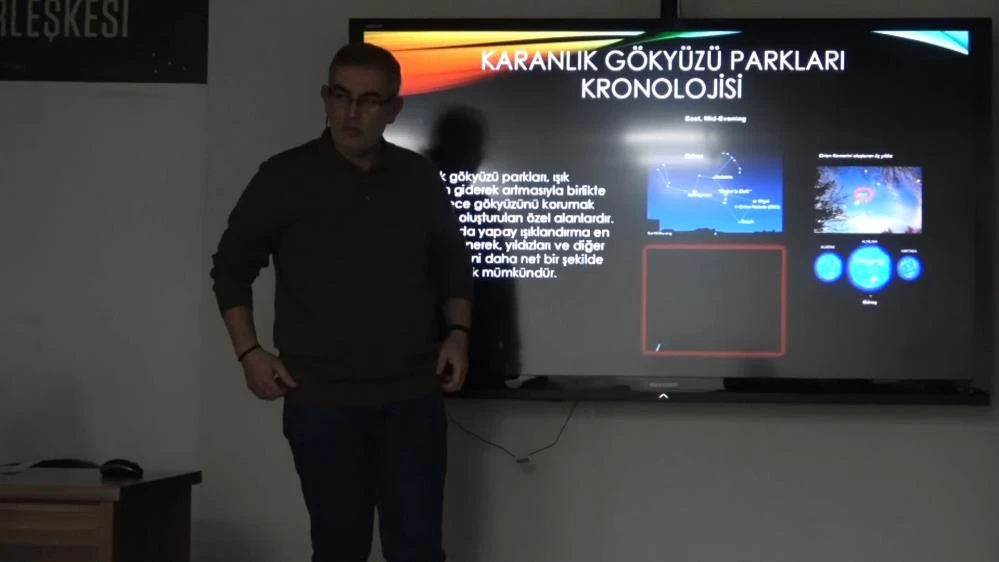 &quot;Karanlık Gökyüzü Parkları&quot; semineri gökyüzüne ışık tuttu