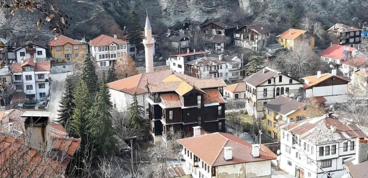 "Sakin şehir" ünvanlı Mudurnu, kültür turizmini sevenlerin ilgisini çekiyor
