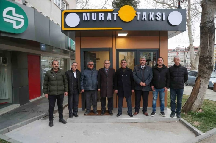 "Yeni taksi durakları şehrimize yakıştı"