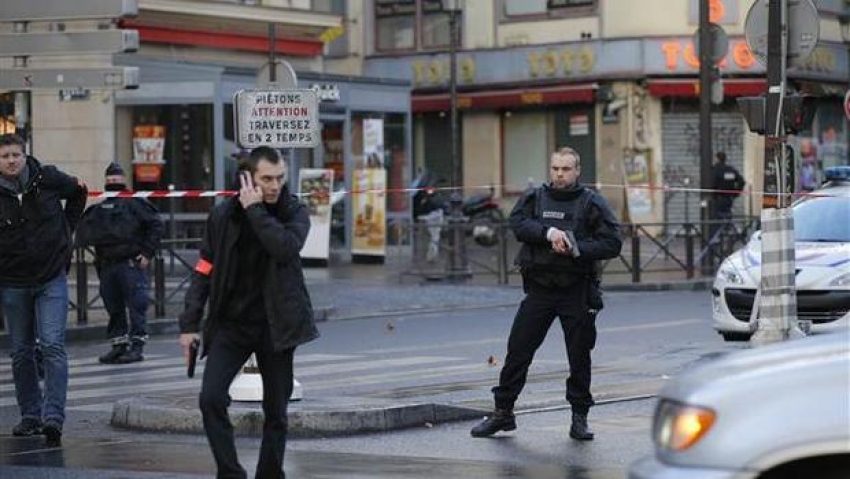 Paris'te katliam bombacılarından birisi öldürüldü!