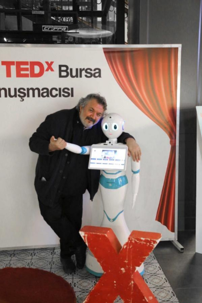 'Refakatçi robot' Bursa'da tanıtıldı