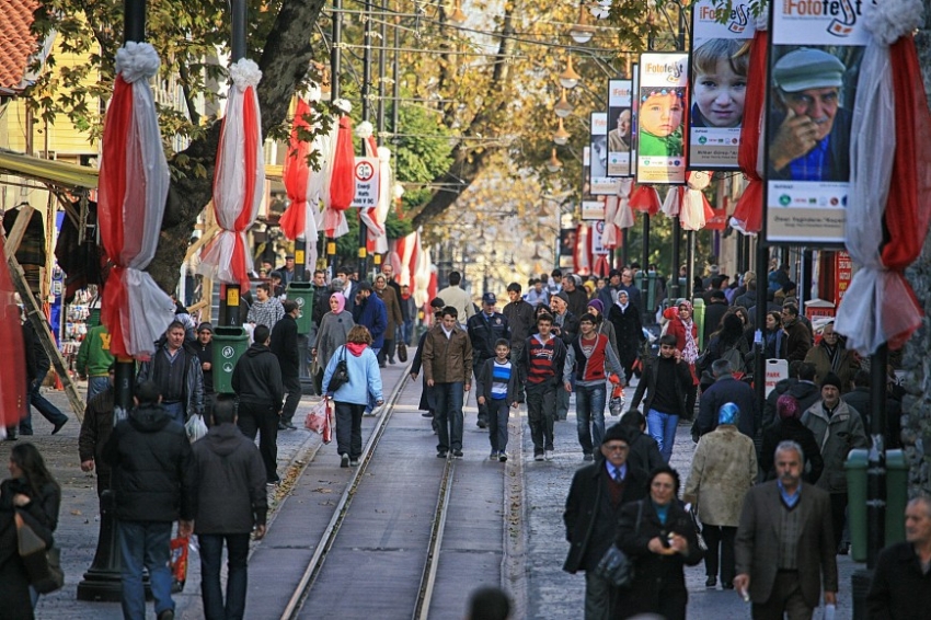 Ülkelerinden gelip Türkiye'de konut alıyorlar!