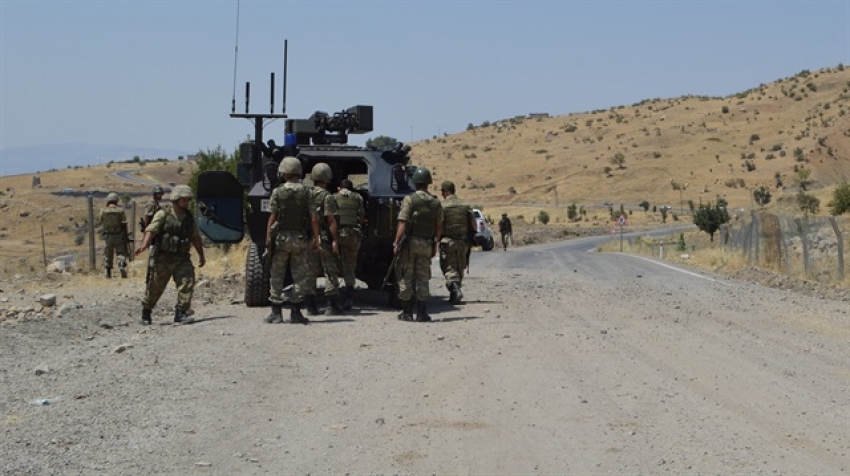 PKK'lı teröristler işçilere saldırdı: 2 ölü