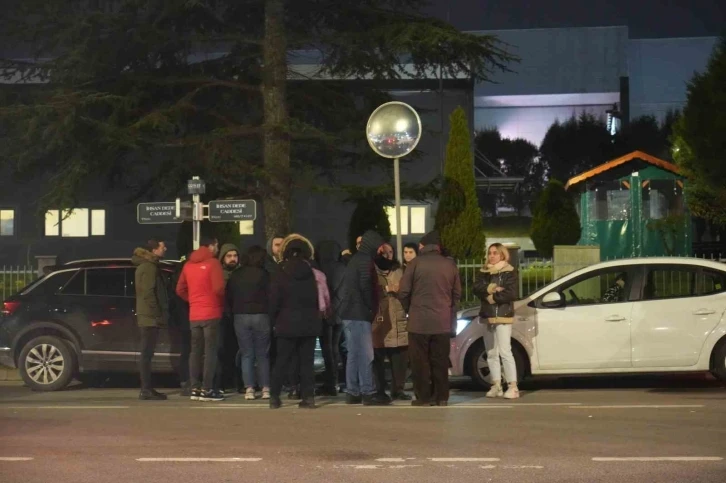 Rehin alınan vatandaşların yakınlarının bekleyişi sürüyor
