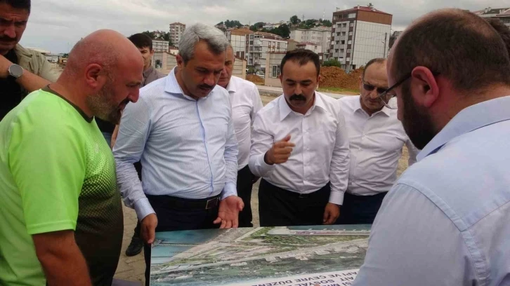 Rize’nin yeni valisi İhsan Selim Baydaş ayağının tozu ile yatırımları yerinde inceledi
