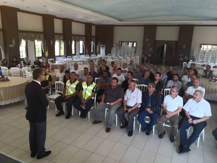 Safranbolu’da "Okul Servis Araçları ile Güvenli Taşıma" Toplantısı
