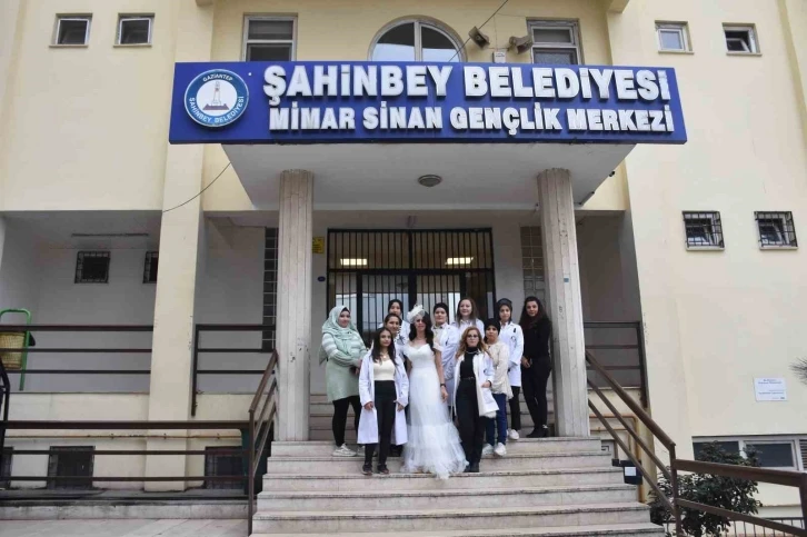 Şahinbey’den yeni evlenen çiftlere düğün hediyesi
