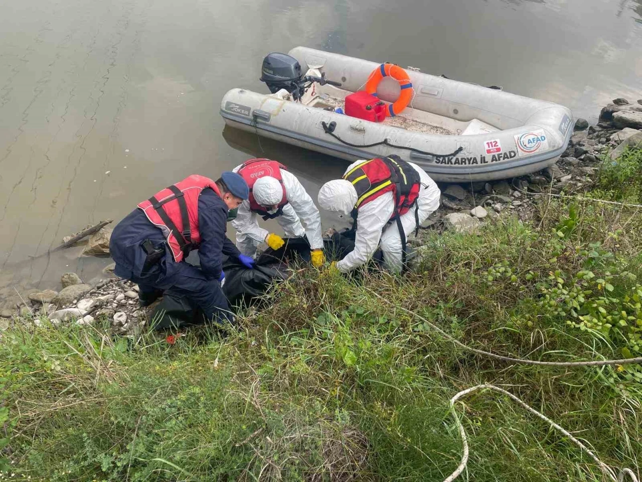 Sakarya Nehri’nde erkek cesedi bulundu
