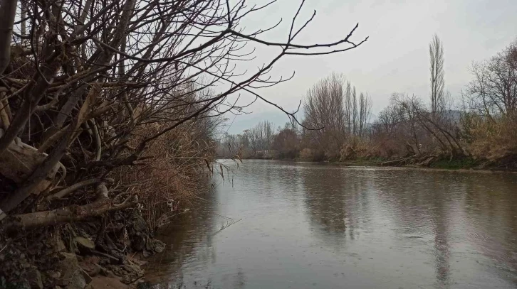 Sakarya Nehri’nden seyrine doyumsuz kış manzaraları
