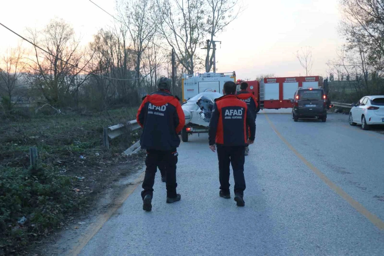 Sakarya Nehri üzerinde hareketli dakikalar: Ekipler seferber oldu
