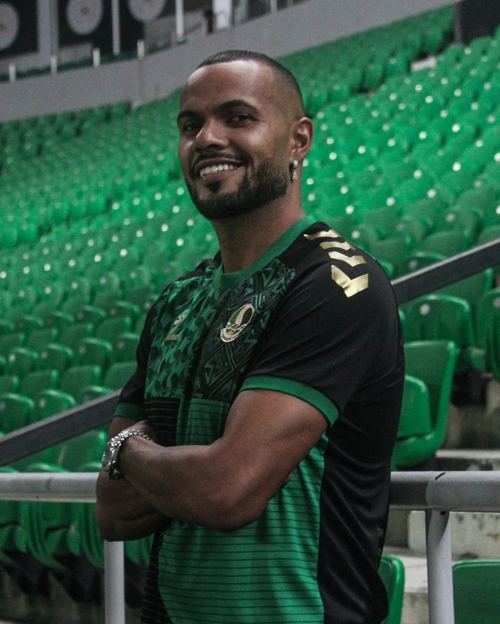 Sakaryaspor, Fernando Andrade’yi kadrosuna kattı
