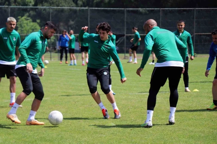 Sakaryaspor play-off final maçı hazırlıklarını sürdürüyor
