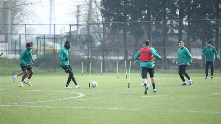 Sakaryaspor'da ilk hedef play-off hattının içinde kalmak