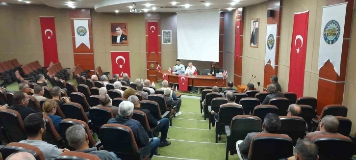 Salihli’de emlakçılara ‘İlanda kimlik doğrulama sistemi’ anlatıldı
