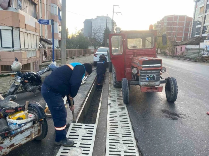 Salihli’de taşkın önlemlerine devam
