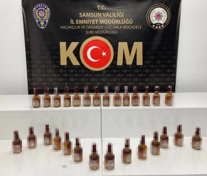 Samsun’da bir araçta sahte bandrollü içki ele geçirildi
