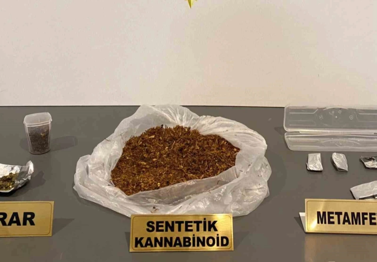 Samsun’da uyuşturucuyla yakalanan 2 kişi gözaltına alındı
