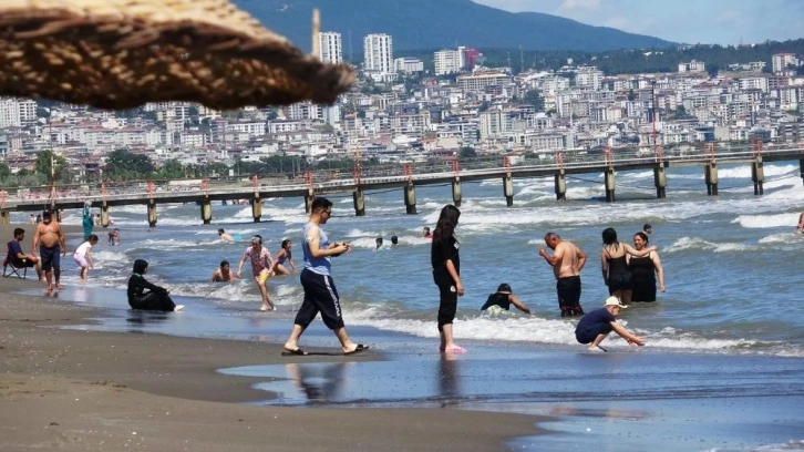 Samsun’un iki günlük serinleme bilançosu: 11 boğulma tehlikesi, 1 kayıp