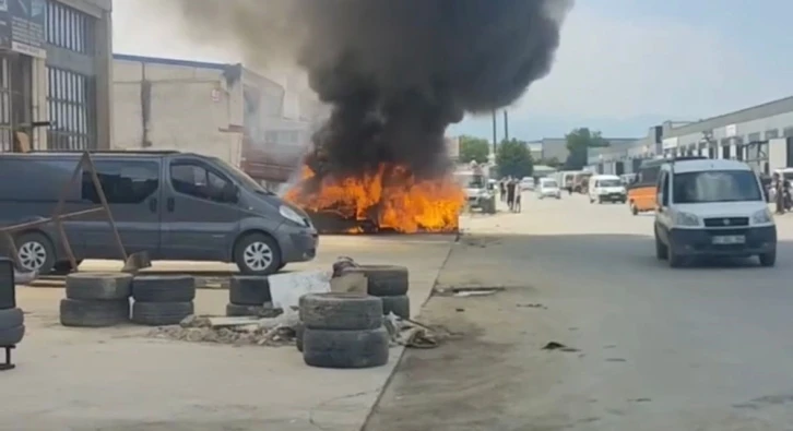 Sanayi sitesinde korkutan yangın
