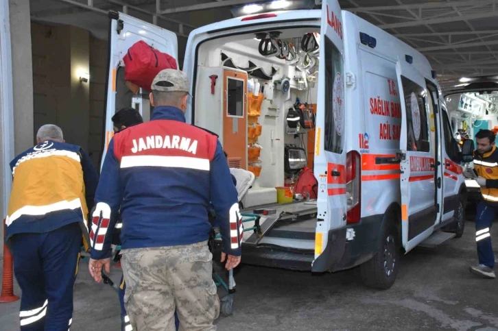 Şanlıurfa’da kamyonetin altında kalan bebek hayatını kaybetti
