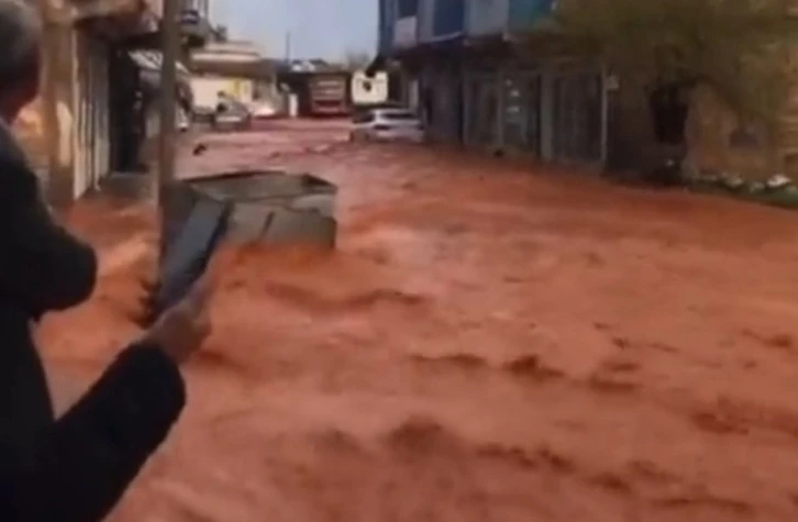 Şanlıurfa’da sağanak yağış sele neden oldu
