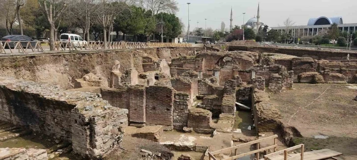 Saraçhane Arkeoloji Parkı’nda Roma dönemine ait heykel bulundu
