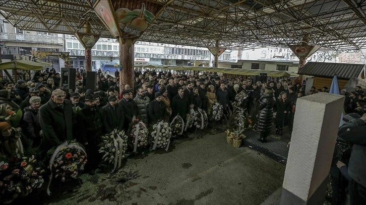 Saraybosna'daki pazar yeri katliamı kurbanları 29. yılında törenle anıldı