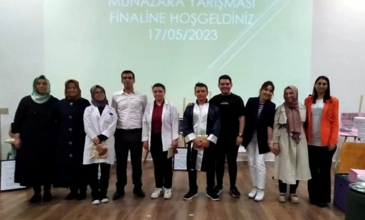 Sarıgöl’de liseler arası münazara yarışması yapıldı
