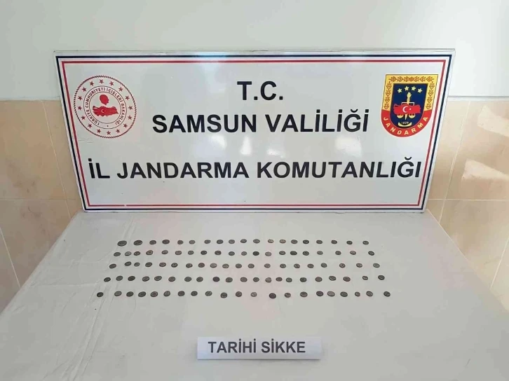 Satmaya çalıştığı tarihi sikkelerle yakalandı
