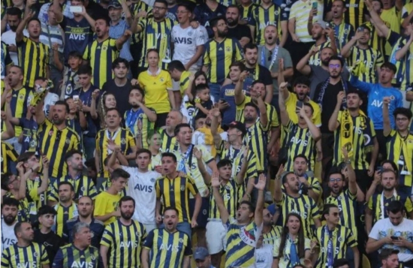 Fenerbahçe Dinamo Kiev maçında tepki çeken tezahürat!