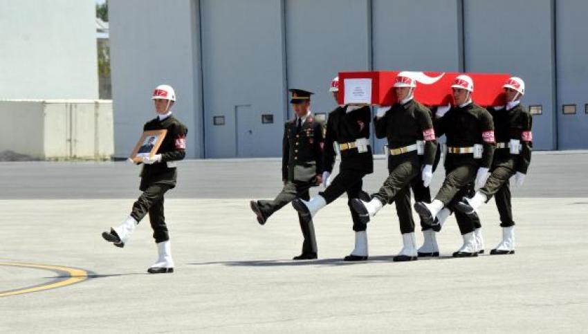 Şehit Uzman Çavuş Sarpkaya, askeri törenle uğurlandı