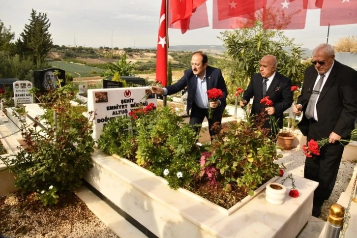 Şehit Emniyet Müdürü Altuğ Verdi mezarı başında anıldı
