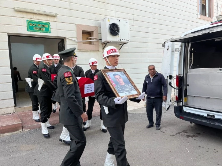 Şehit Onur Özbek’in naaşı memleketi Niğde’ye uğurlandı
