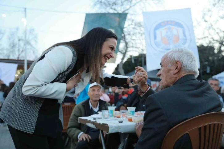 Selçuk’ta dayanışma, iftar sofraları ile büyüyor
