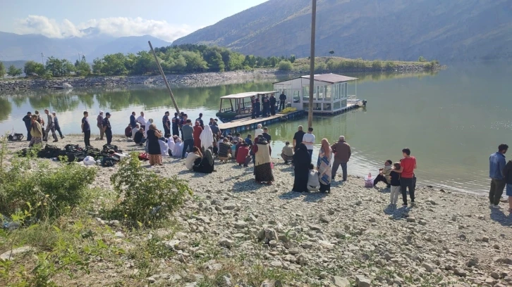 Serinlemek için Tortum gölüne giren çocuğun cesedine ulaşıldı
