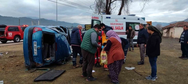 Seydikemer’de aynı yerde bir dakikada iki kaza
