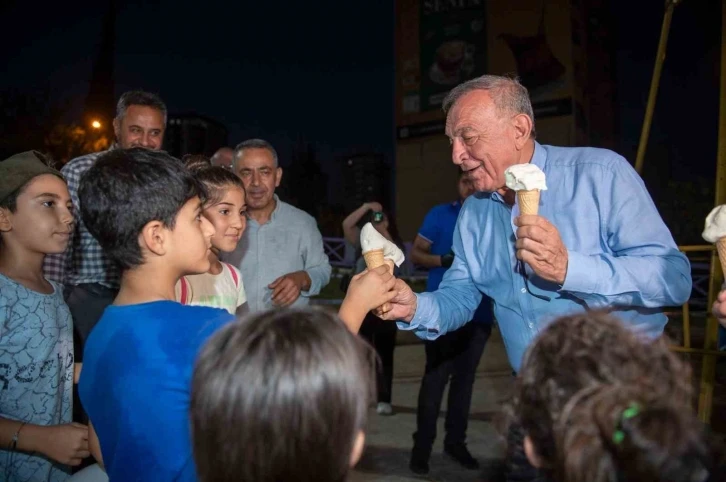 Seyhan’da ‘dondurma kebap’ şovu
