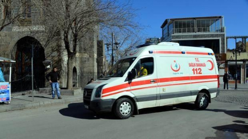 Şırnak’ta memurları taşıyan araçta patlama: 2 ölü 1 yaralı