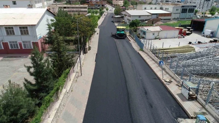 Siirt Valisi Hacıbektaşoğlu talimat verdi, kentte asfaltlanmayan yer kalmayacak
