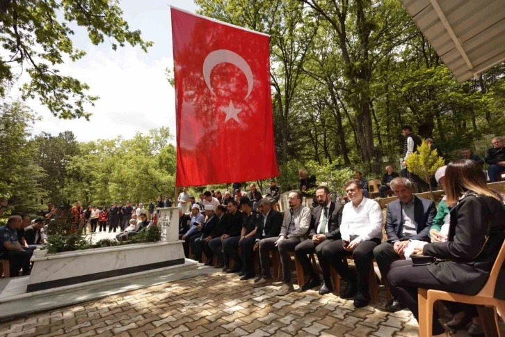 Simavlı şehit Uzman Onbaşı Ali Yılmaz mezarı başında anıldı
