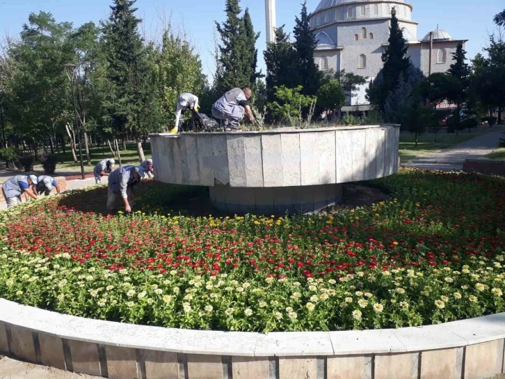 Sincan’da park ve bahçeler çiçeklendi
