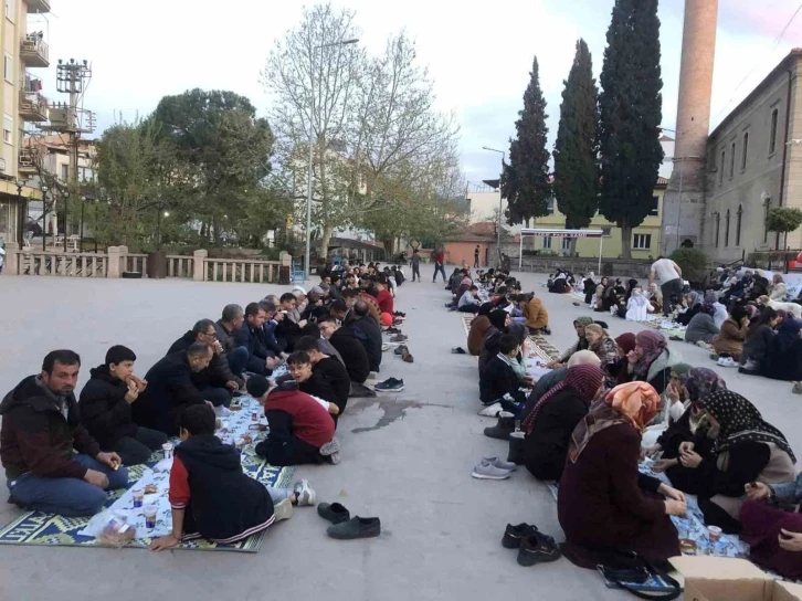 Sındırgı’da geleneksel ümmet iftarı yapıldı
