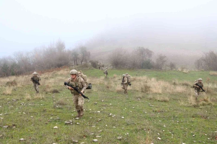 Sinop’ta komandolar dağları kontrol etti
