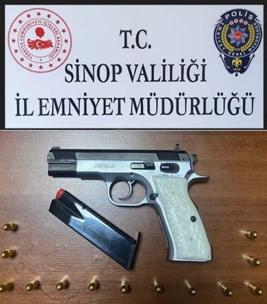 Sinop’ta şok uygulama: 1 ruhsatsız tabanca ele geçirildi
